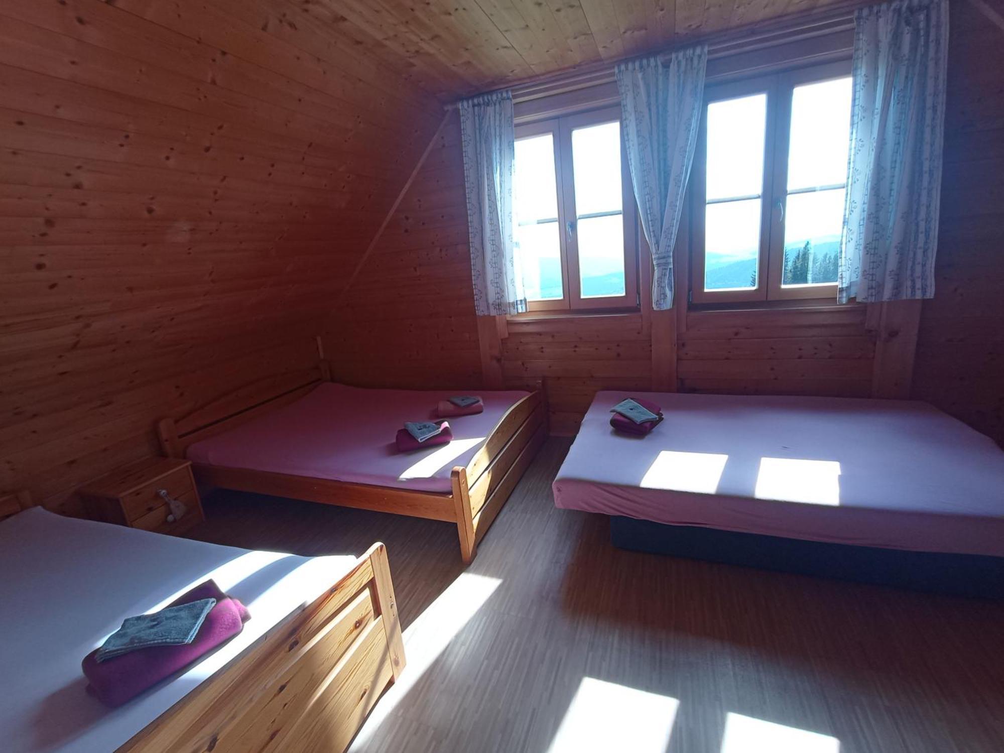 Glatzl Trahuetten Alm Sankt Lorenzen am Wechsel Buitenkant foto